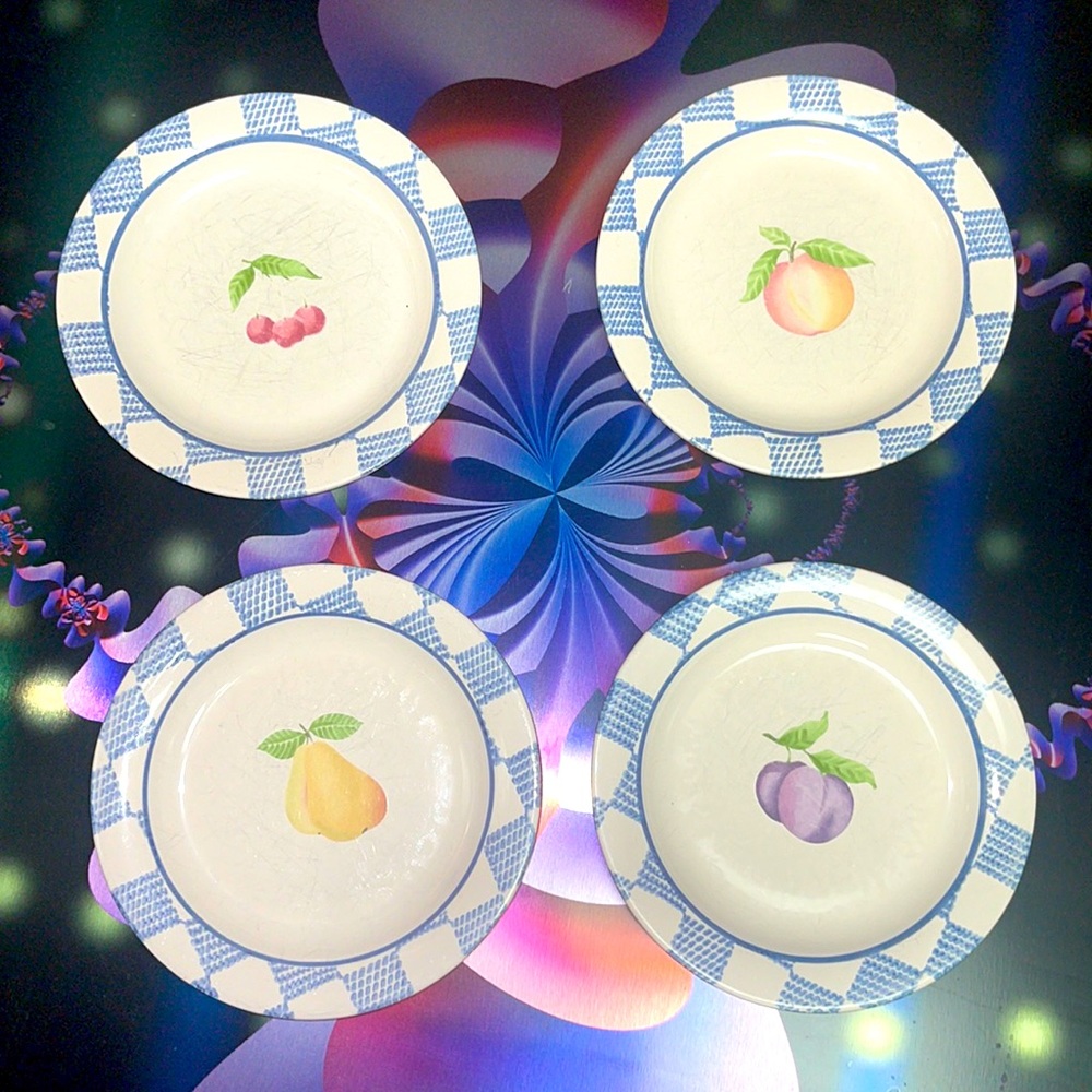 Pfaltzgraff fruit plates 🍑 🍒 🍐 *